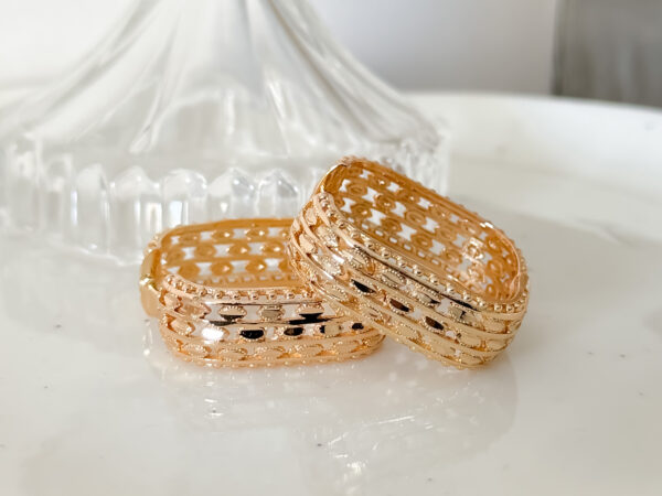 pozłacane kolczyki ażurowe kwadraty