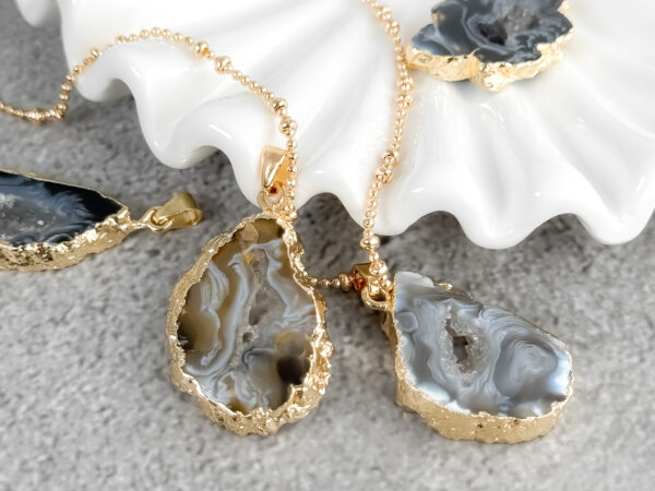 Naszyjnik z ciemnym agatem - GUARDIAN