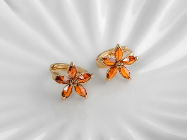 pozłacane kolczyki kwiaty - CINNABLOOM